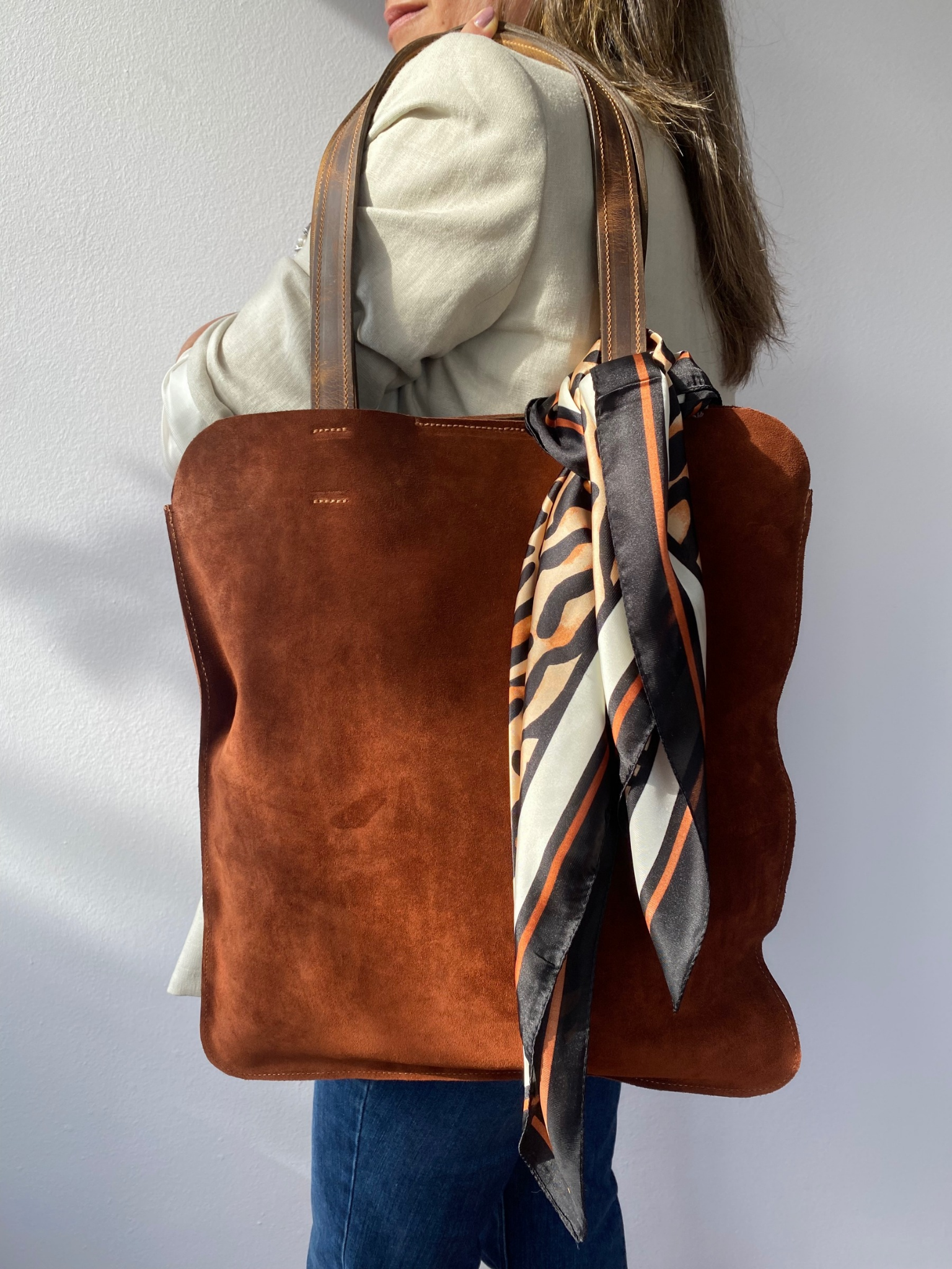 Cartera Tote de Cuero Gamuza Karibu