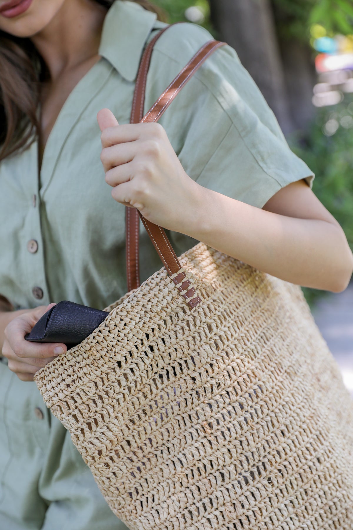 Cartera Raffia beige con tiras cafe