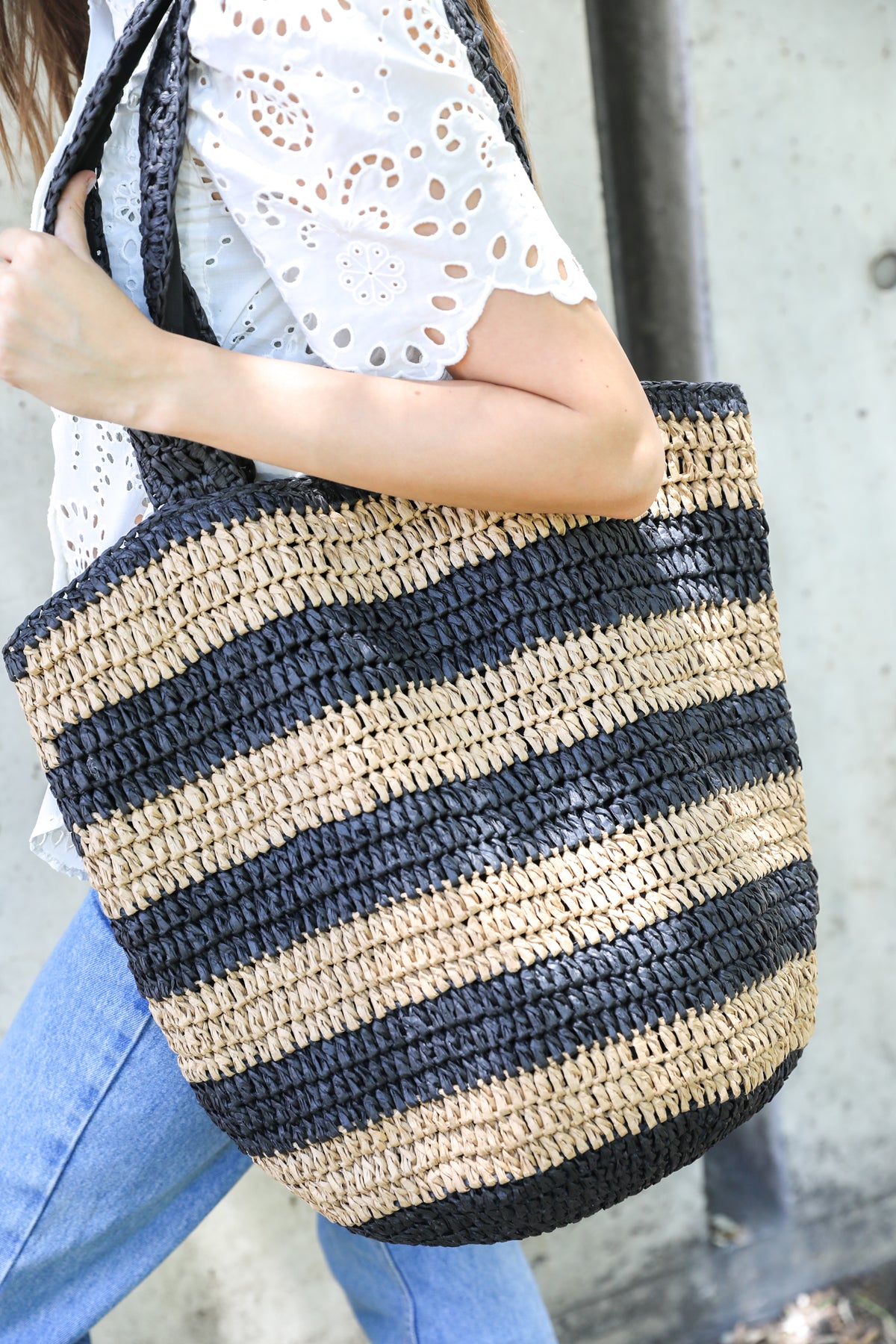 Cartera Raffia cafe con negro