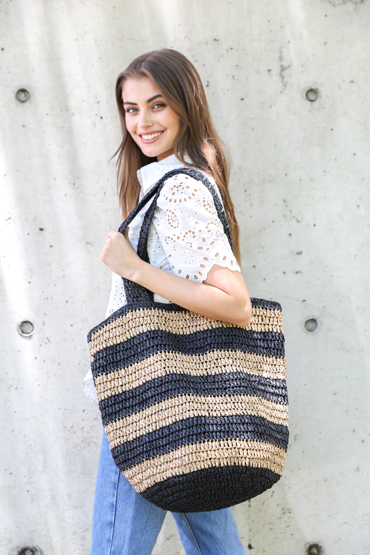 Cartera Raffia cafe con negro