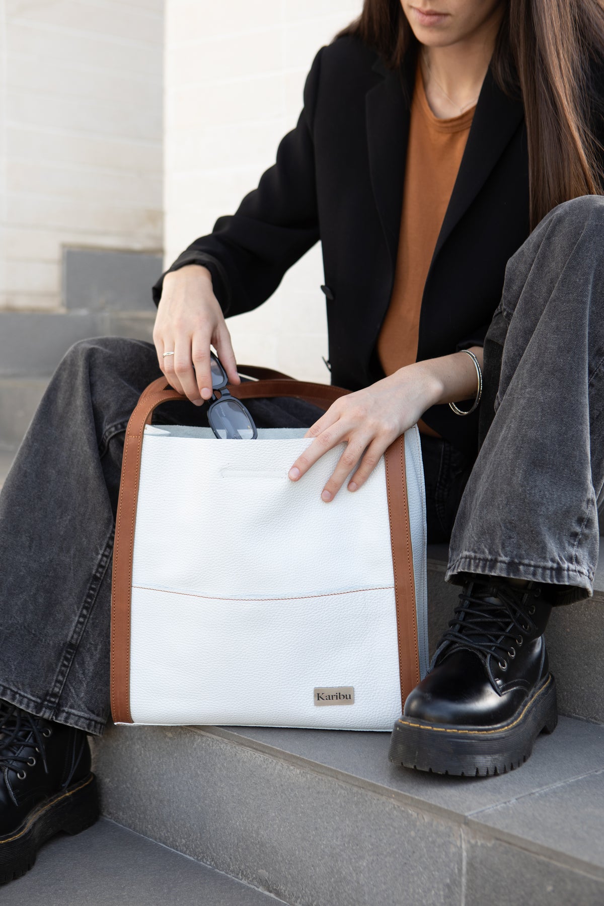 Cartera Dominga Blanca con cafe