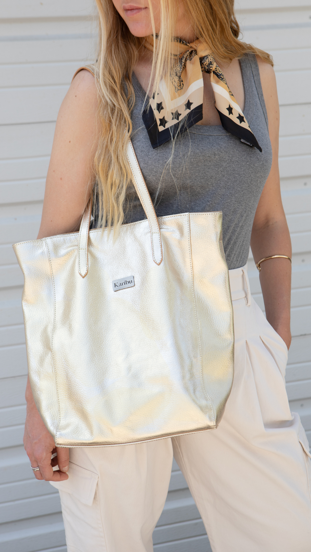 Cartera Jacinta dorada