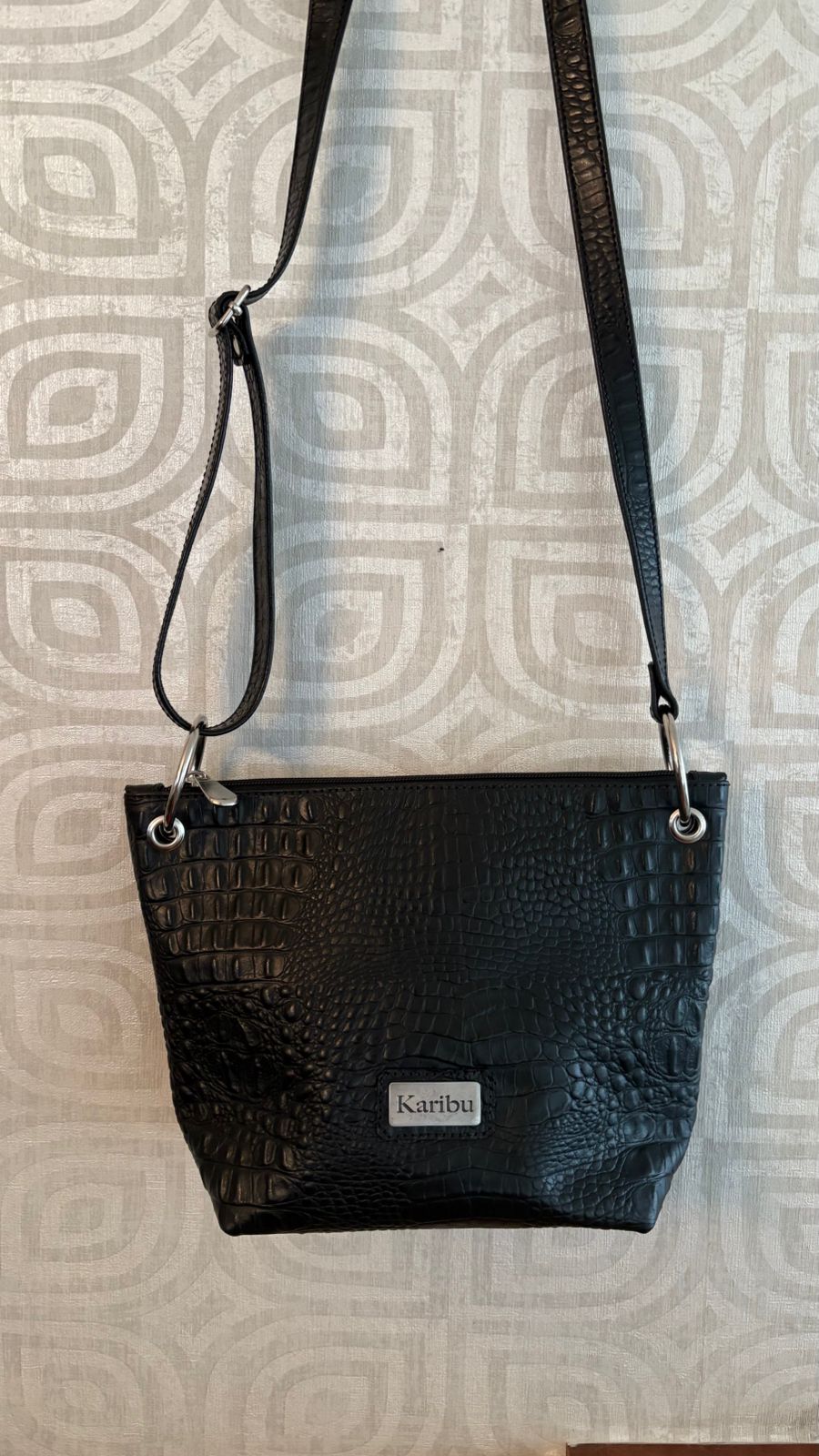 Cartera Josefa Negra Textura de cuero Karibu