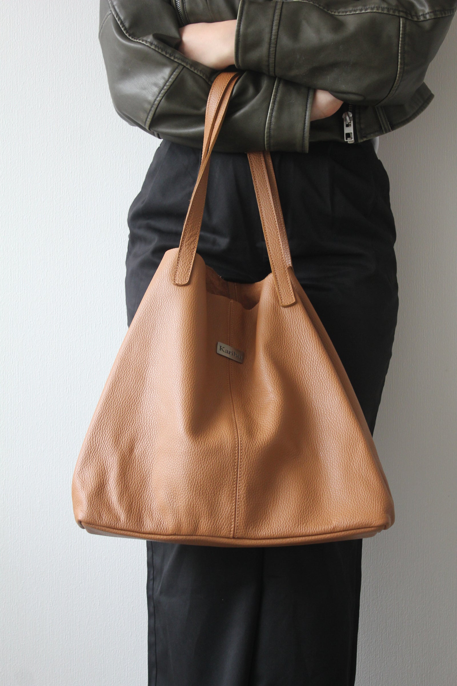Cartera Paula Café Claro - vista lateral