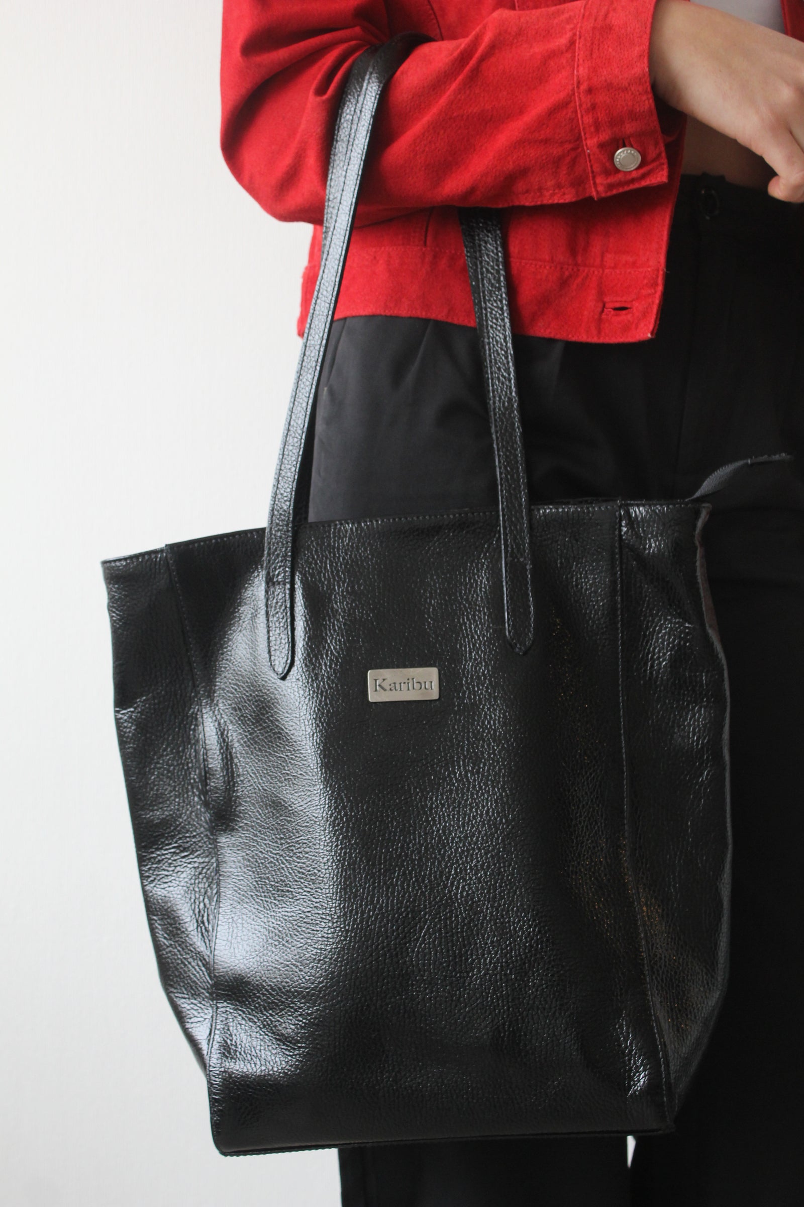 Cartera Jacinta Negra Brillo