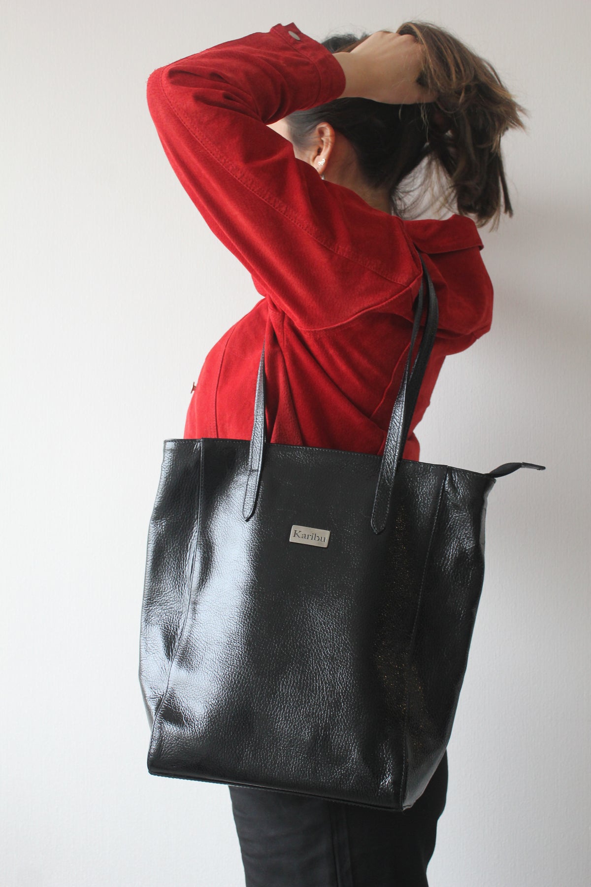 Cartera Jacinta Negra Brillo