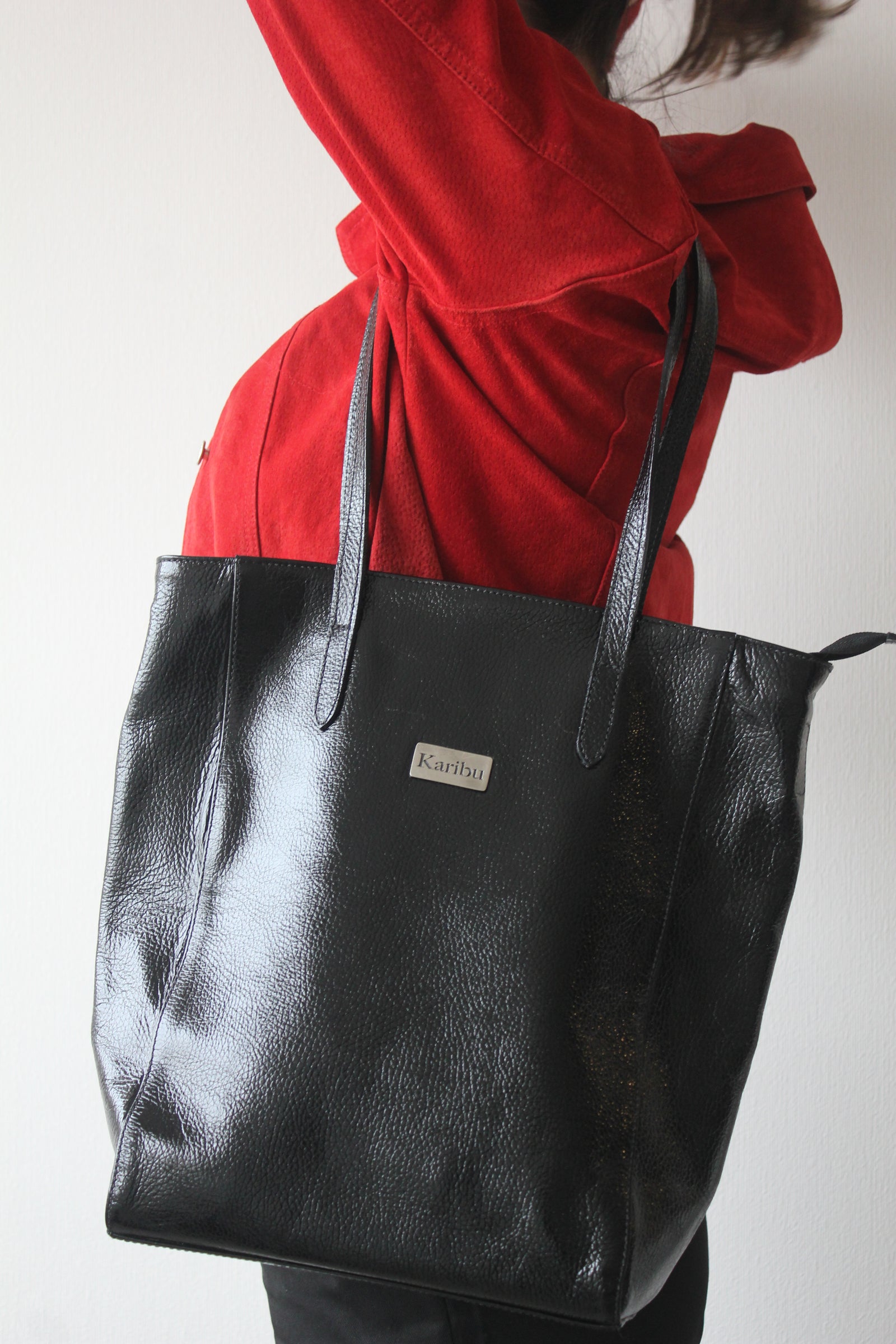 Cartera Jacinta Negra Brillo