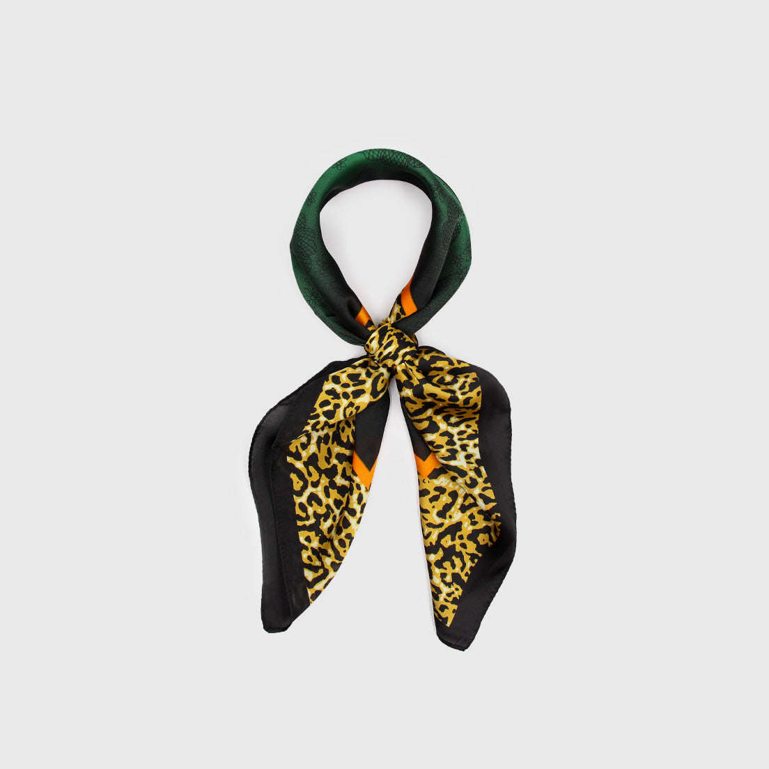 Pañuelo print fondo floral naranjo y verde