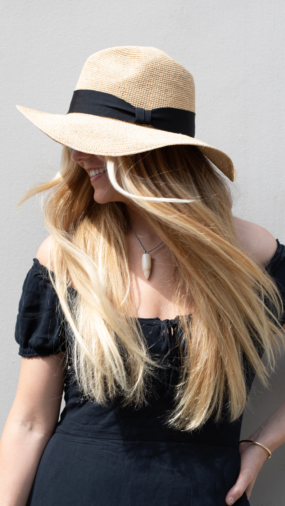 Sombrero raffia beige con negro
