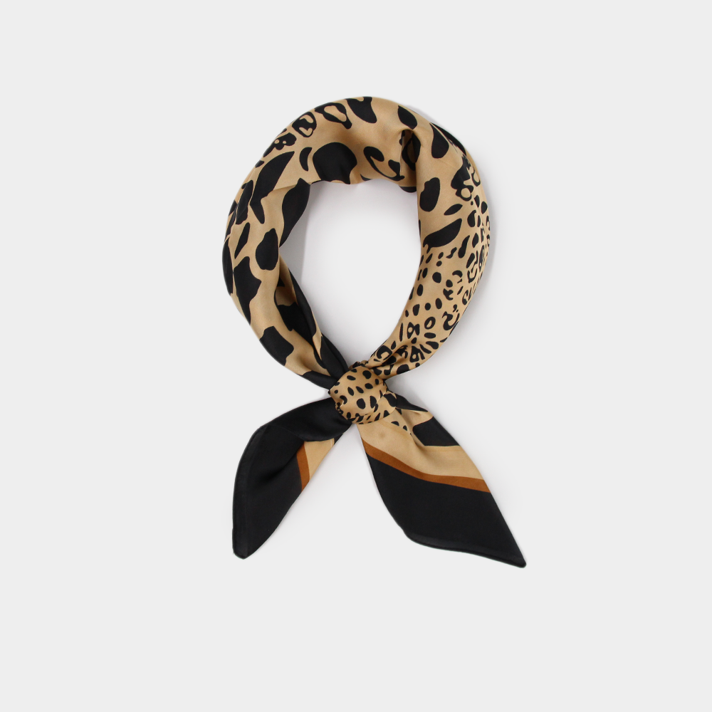 Pañuelo Animal Print Cafe y Negro