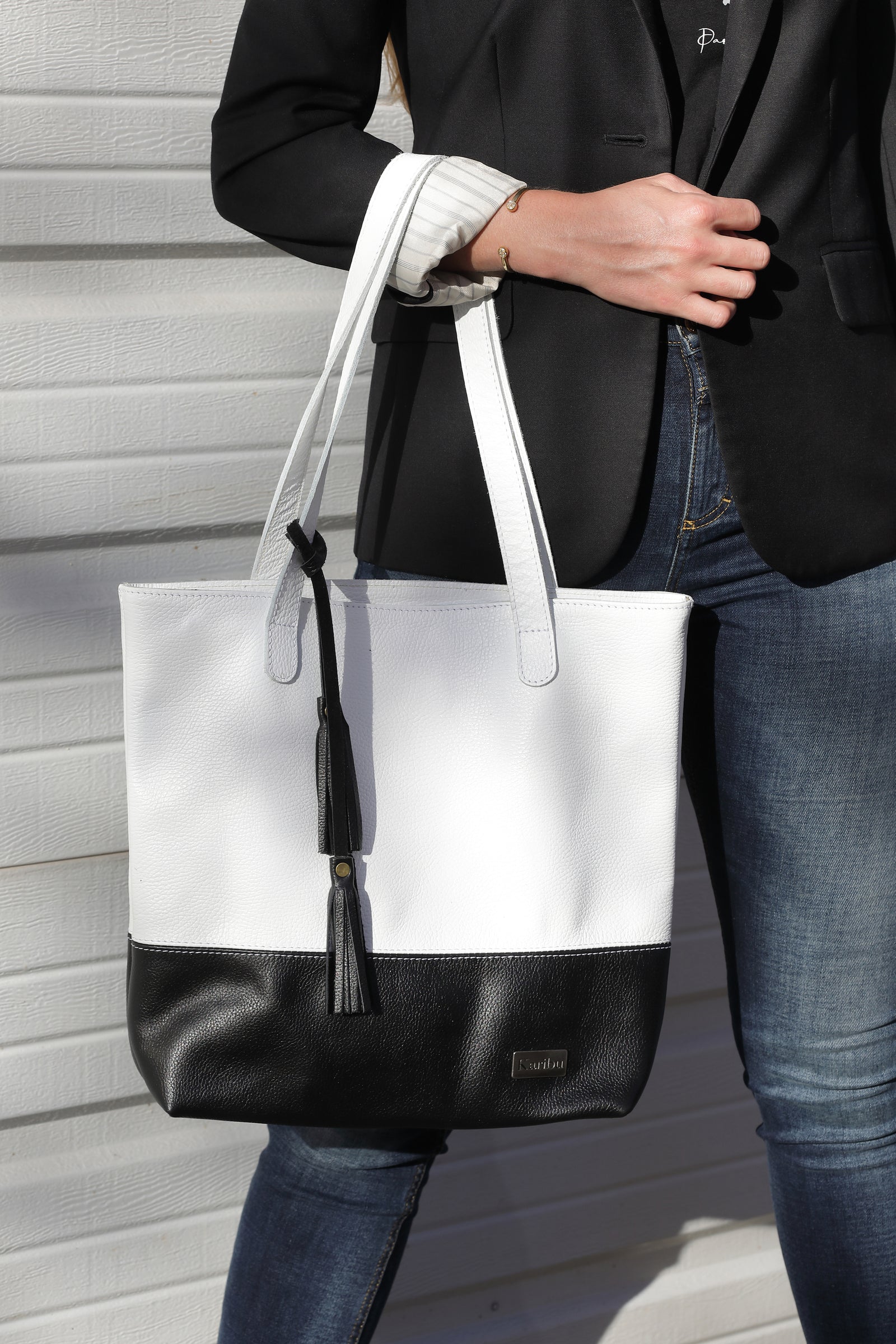 Cartera Victoria Blanca con negro