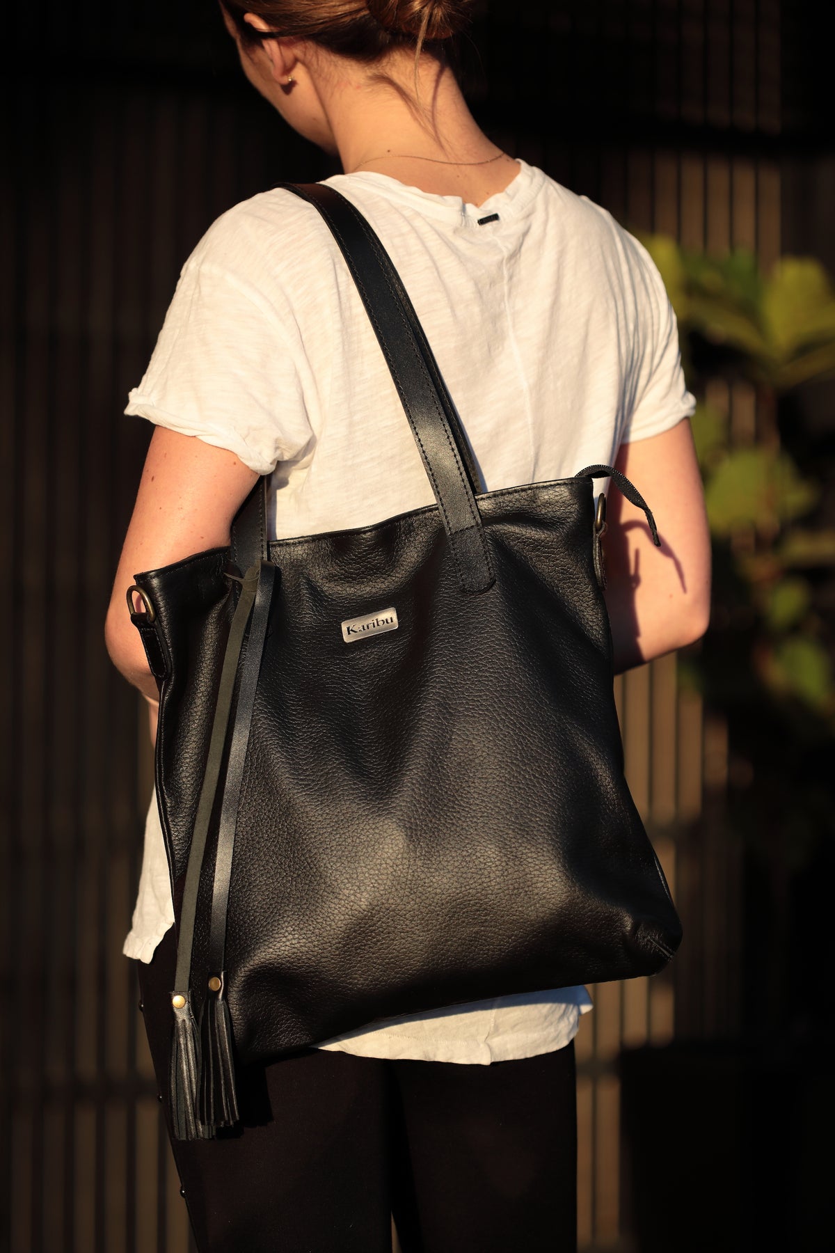 Cartera Olivia Negra de cuero Karibu