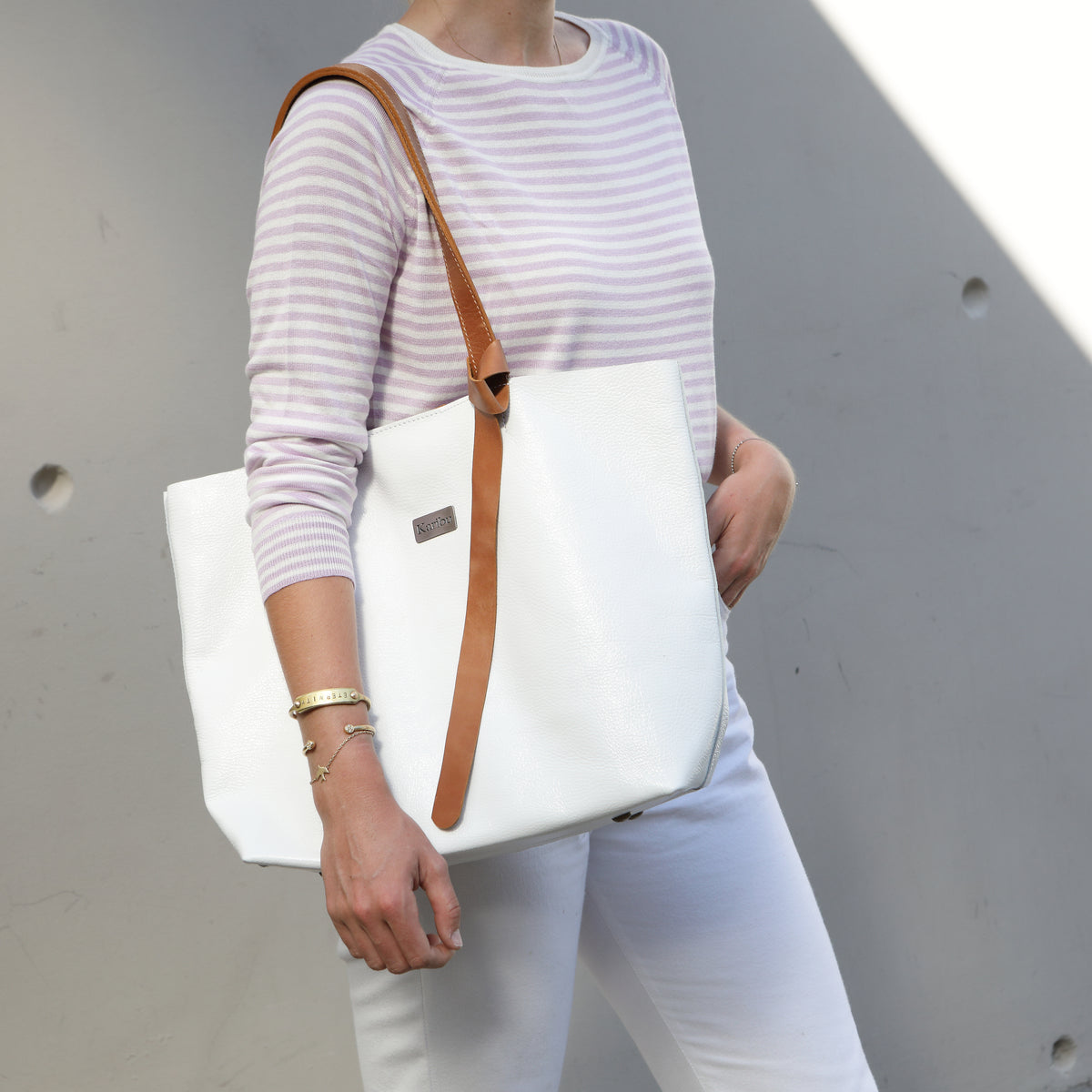 Emilia Blanca con cafe