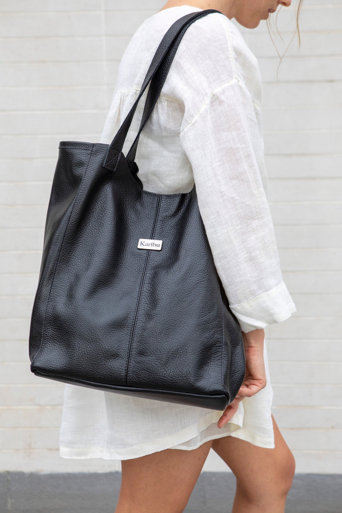 Cartera Cristina Negra de cuero Karibu