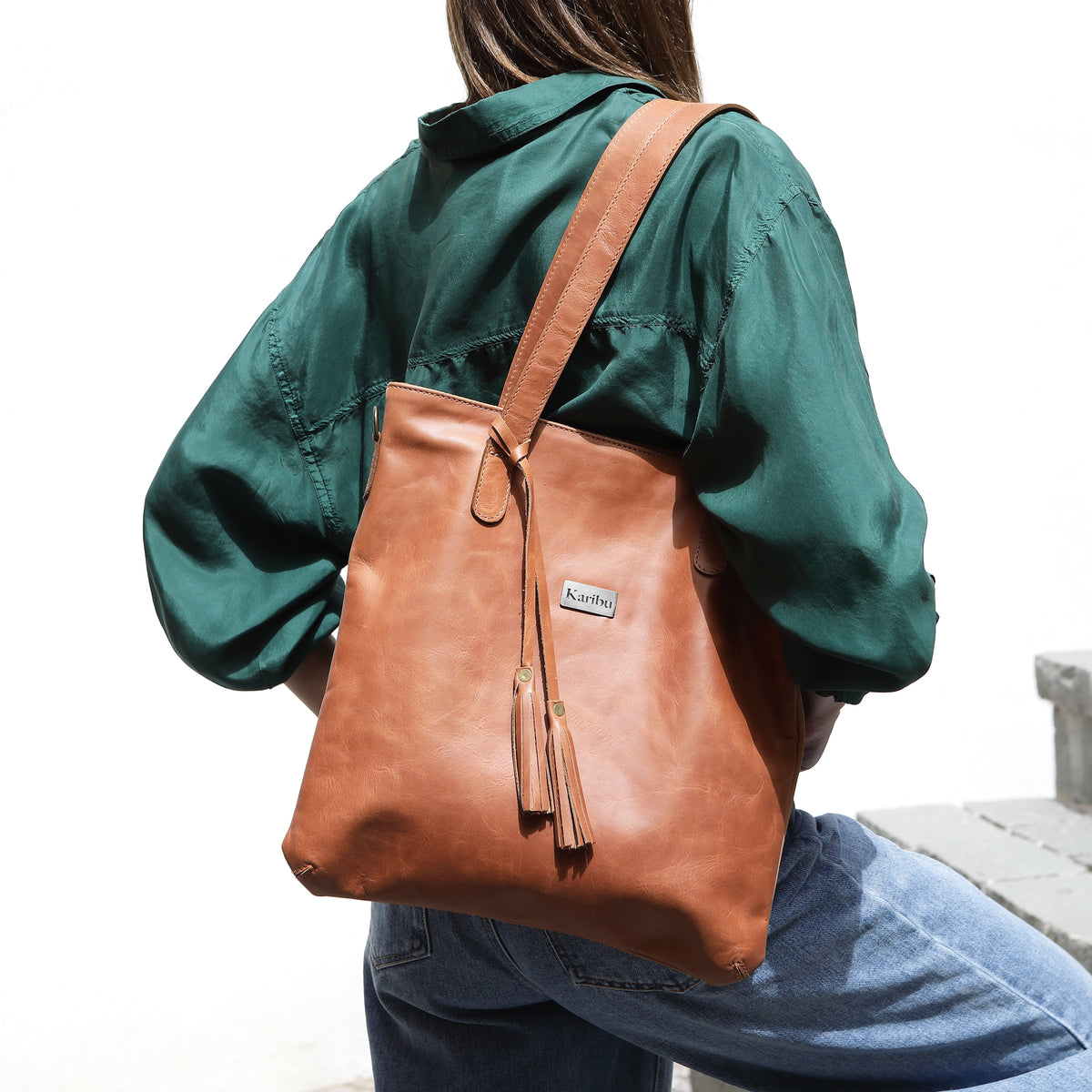 Cartera Olivia Café de cuero Karibu