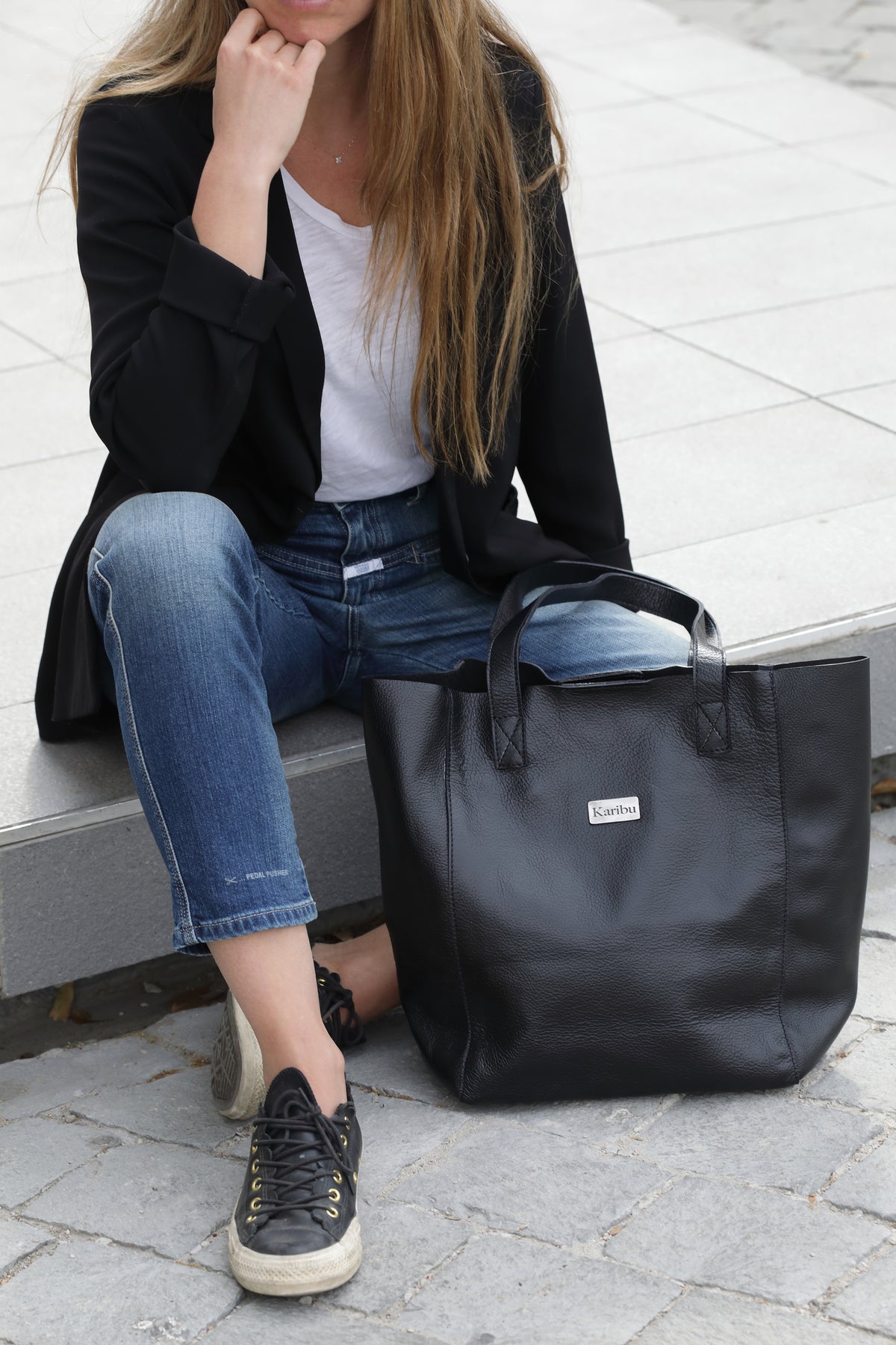 Cartera Amalia Negra de cuero Karibu