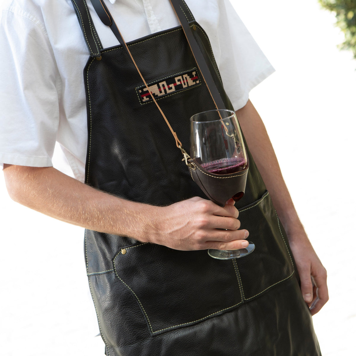 Pack Delantal de cuero Negro más Porta Copa