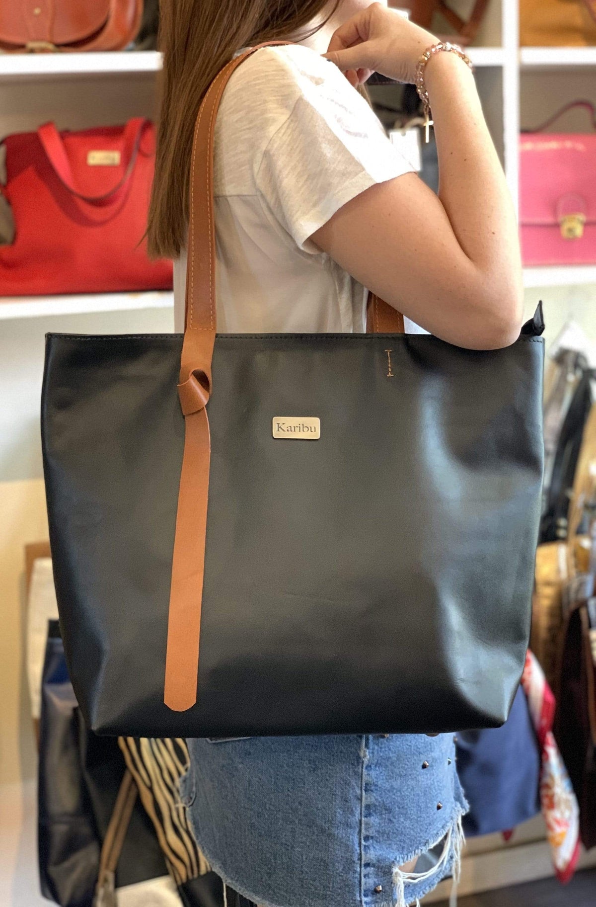 Cartera Emilia Negra con Cafe